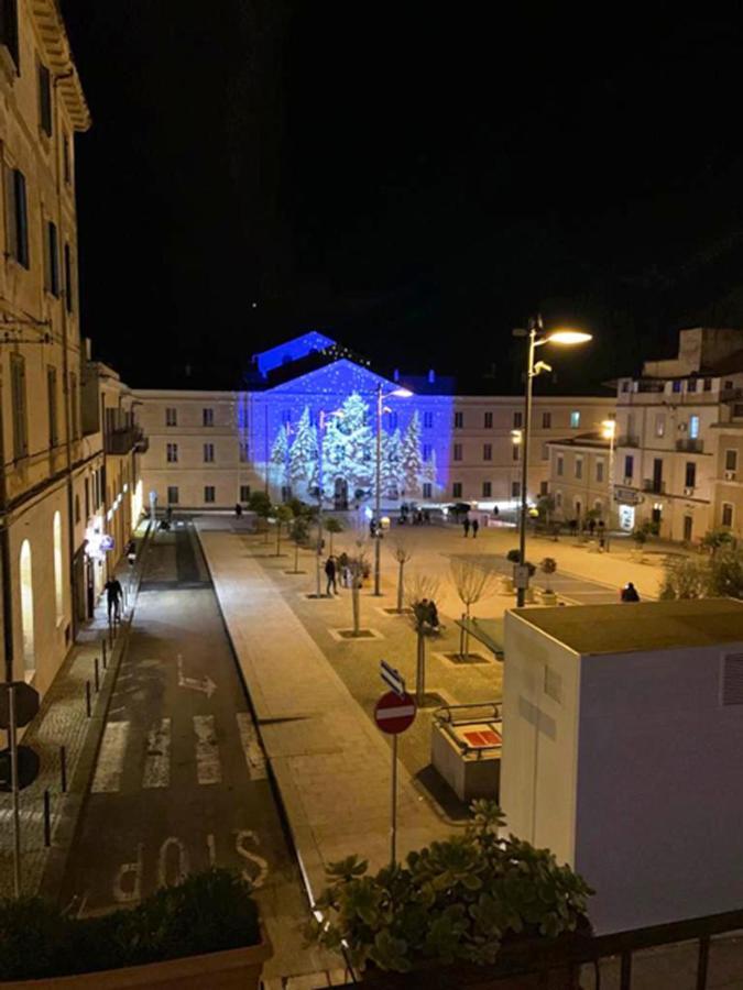 B&B Le Finestre Su Via Cavour Sassari Luaran gambar