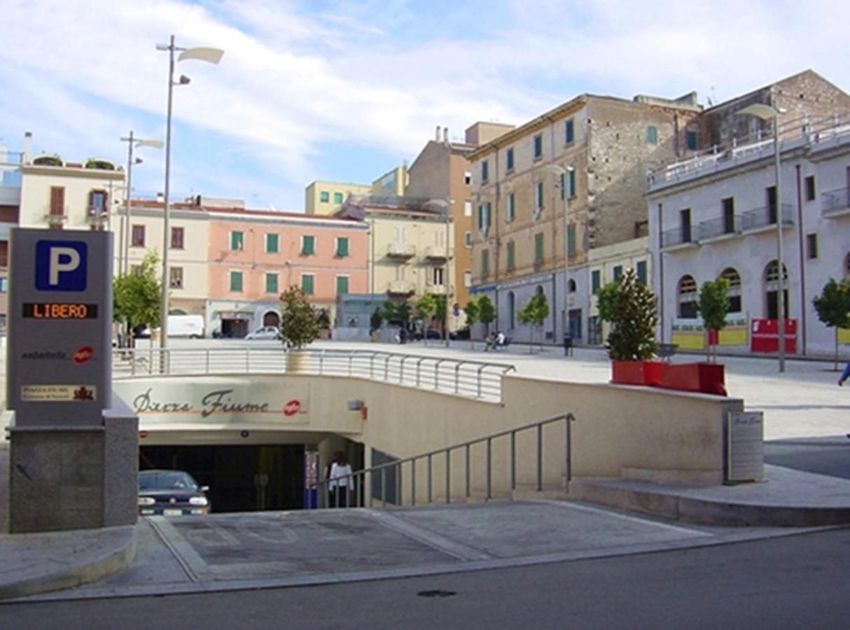 B&B Le Finestre Su Via Cavour Sassari Luaran gambar