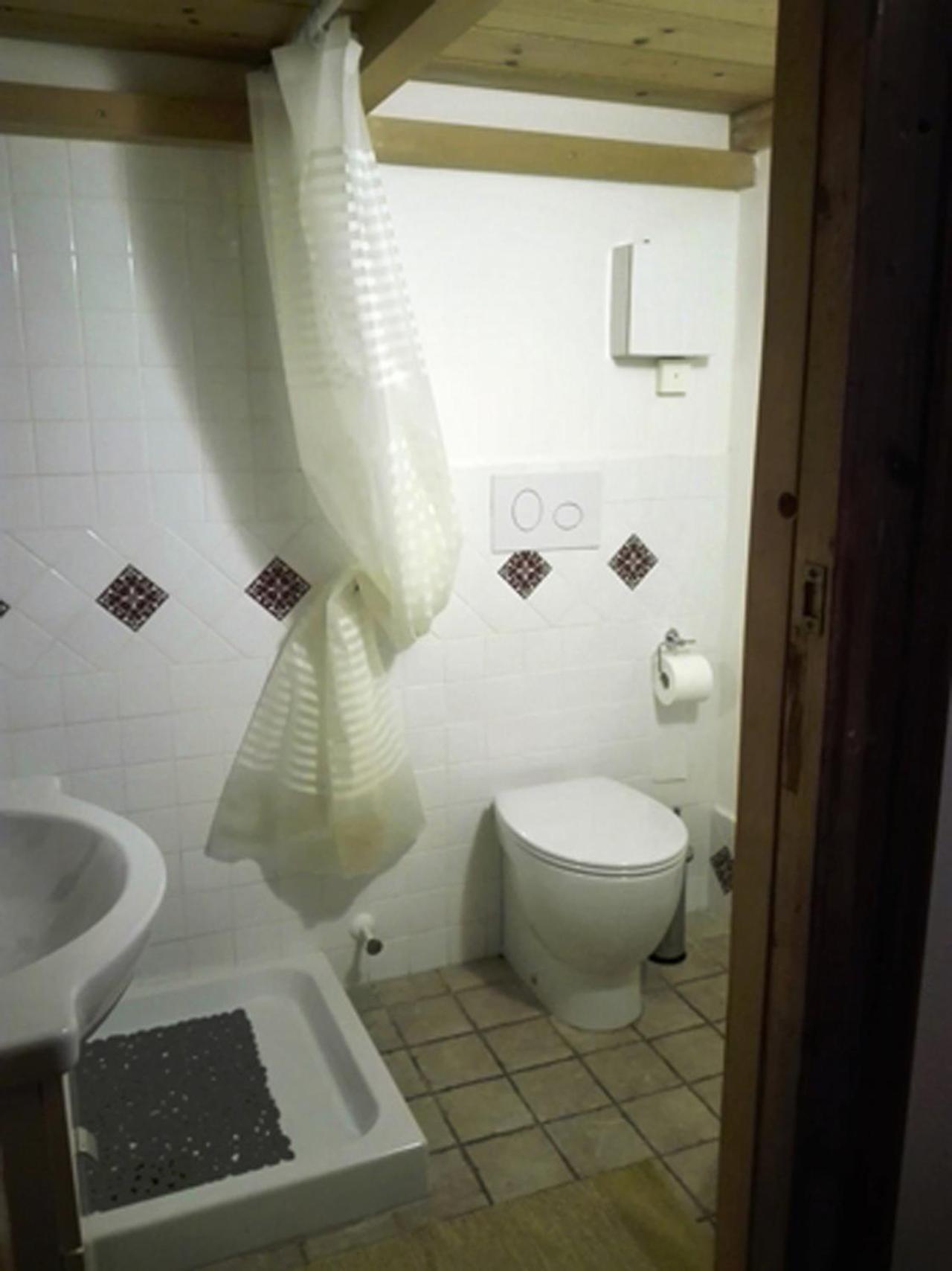 B&B Le Finestre Su Via Cavour Sassari Bilik gambar