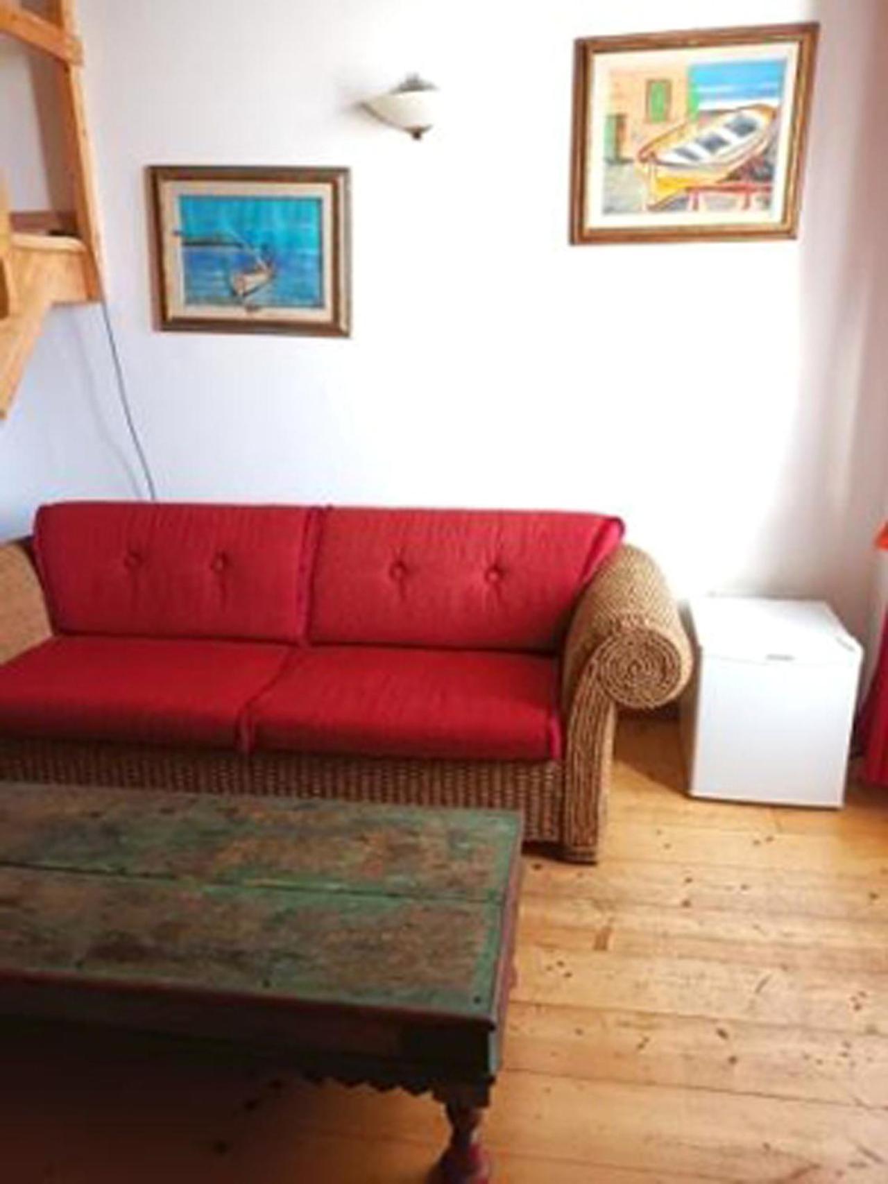 B&B Le Finestre Su Via Cavour Sassari Bilik gambar