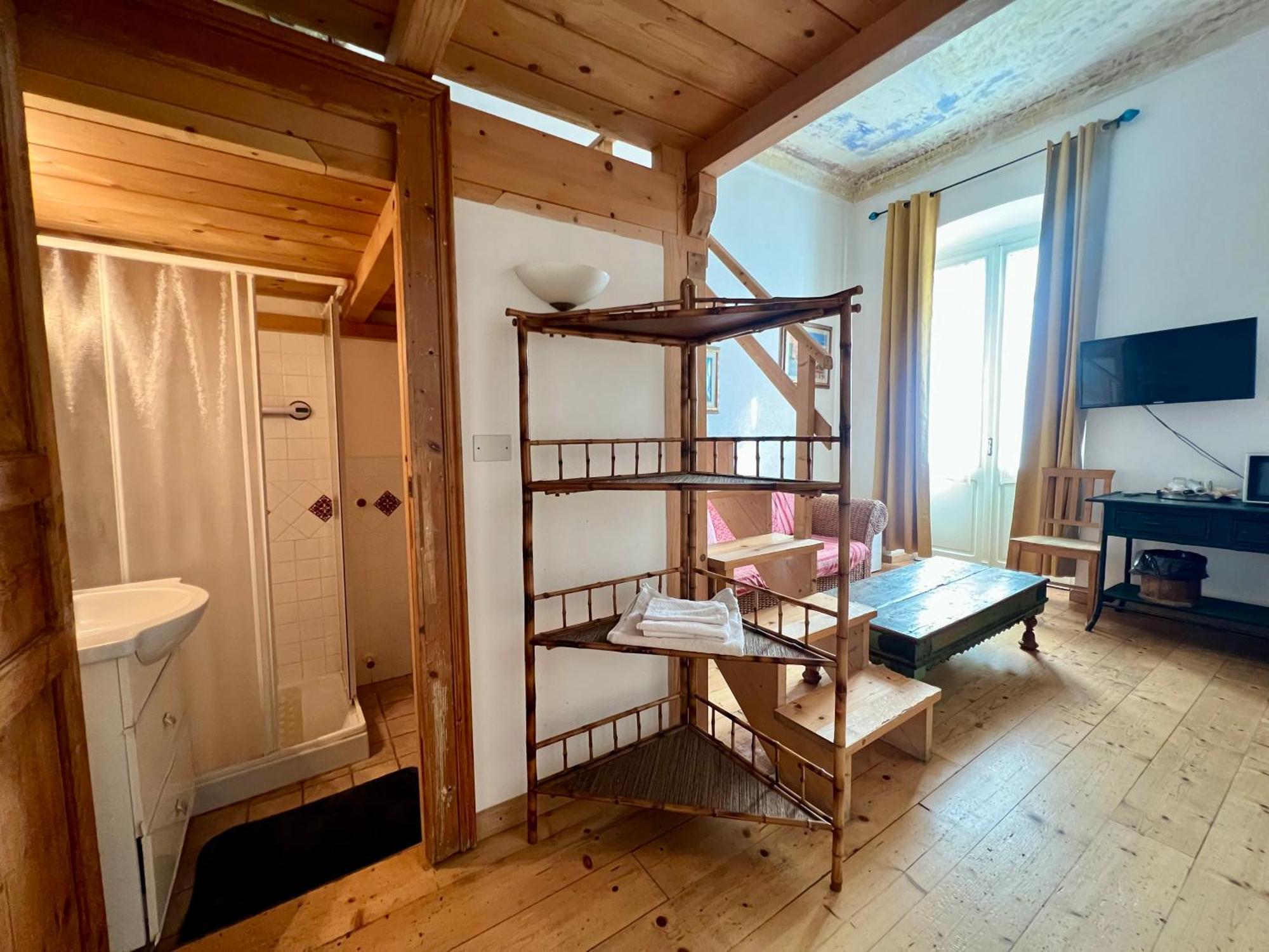 B&B Le Finestre Su Via Cavour Sassari Bilik gambar